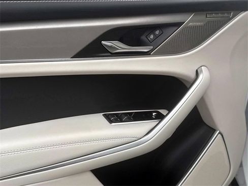 New 2025 Jaguar F-PACE R-Dynamic S image 14