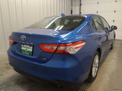 Used 2019 Toyota Camry LE FWD image 9