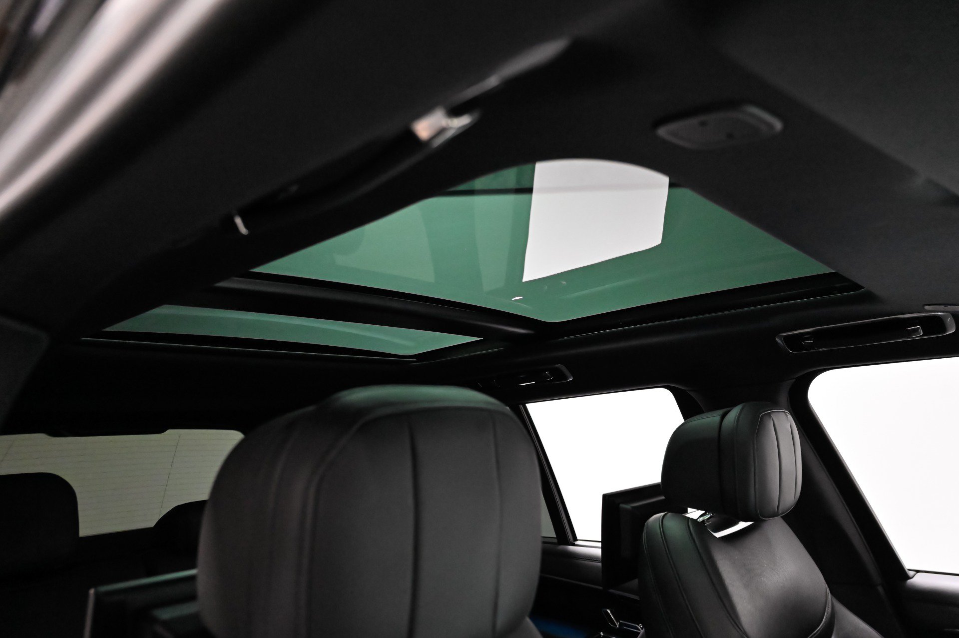 Used 2023 Land Rover Range Rover SE AWD/4WD image 20