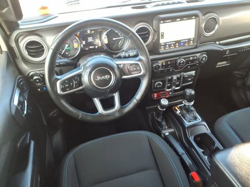 Used 2023 Jeep Wrangler Unlimited Rubicon 4xe w/ Cold Weather Group AWD/4WD image 23