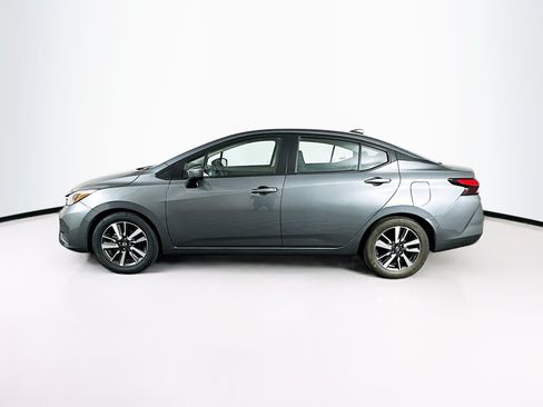Used 2025 Nissan Versa SV FWD image 4