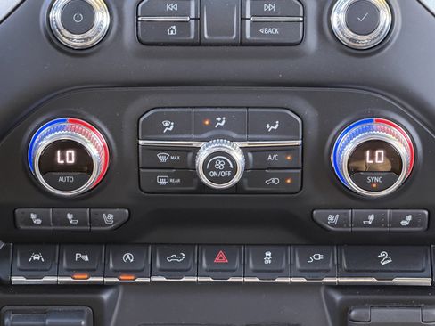 Used 2021 GMC Sierra 1500 SLT w/ SLT Premium Plus Package image 9