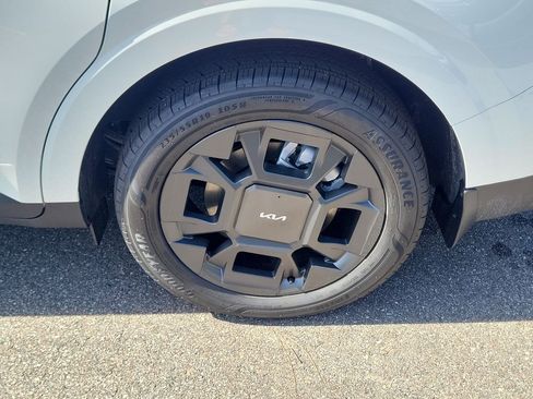 New 2026 Kia Carnival EX FWD image 37