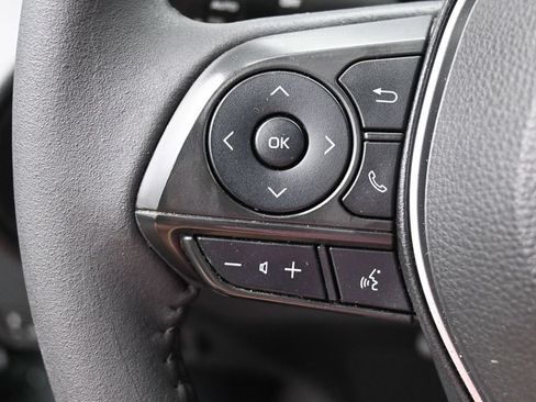 Used 2023 Toyota Corolla Cross XLE w/ Convenience Package AWD/4WD image 16