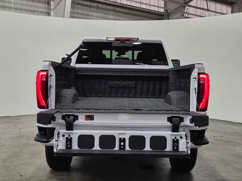 Used 2025 GMC Sierra 3500 Denali w/ Denali Reserve Package image 12