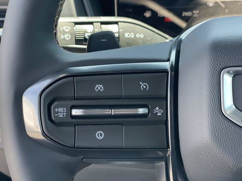 New 2026 GMC Terrain AT4 w/ Technology Package II AWD/4WD image 11