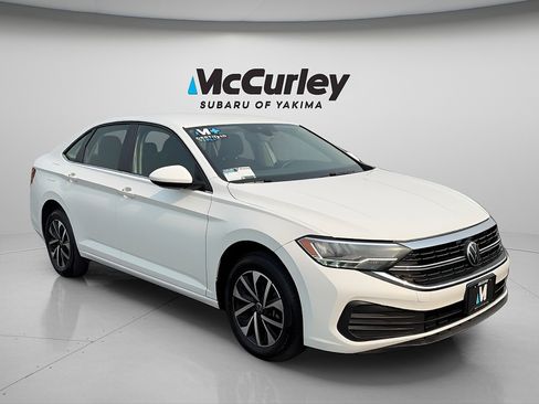 Used 2024 Volkswagen Jetta S FWD image 3