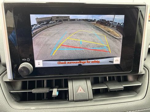 Used 2024 Toyota RAV4 LE AWD/4WD image 26