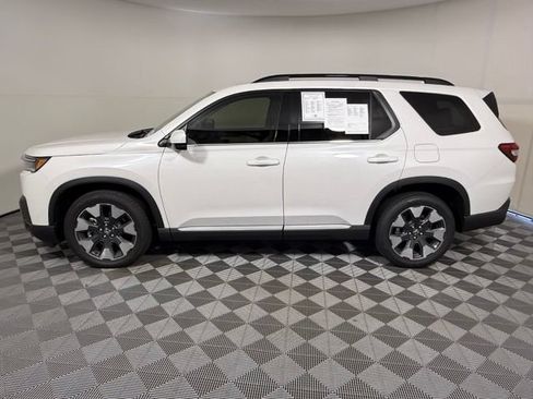 Used 2026 Honda Pilot Elite image 3