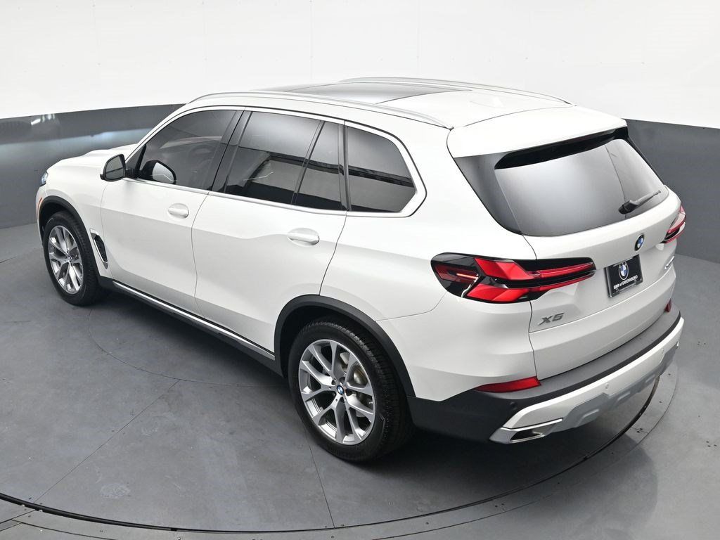 Used 2026 BMW X5 xDrive40i w/ Premium Package AWD/4WD image 29
