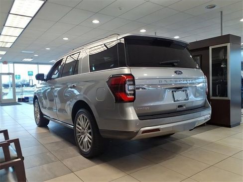 Used 2024 Ford Expedition Limited image 7
