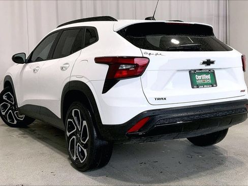 Used 2024 Chevrolet Trax RS w/ Driver Confidence Package FWD image 5
