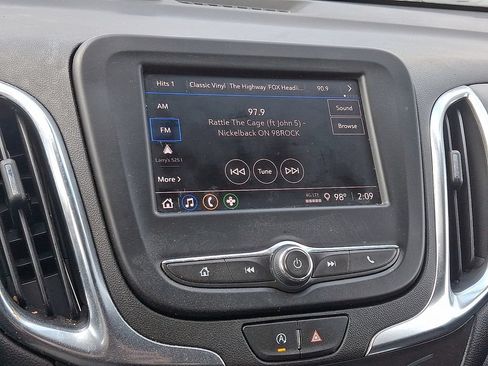 Used 2024 Chevrolet Equinox LT AWD/4WD image 16