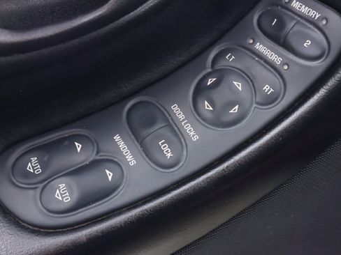 Used 1998 Chevrolet Corvette Convertible w/ Memory Pkg image 20