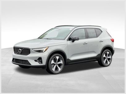 New 2026 Volvo XC40 B5 Plus w/ Protection Package Premier