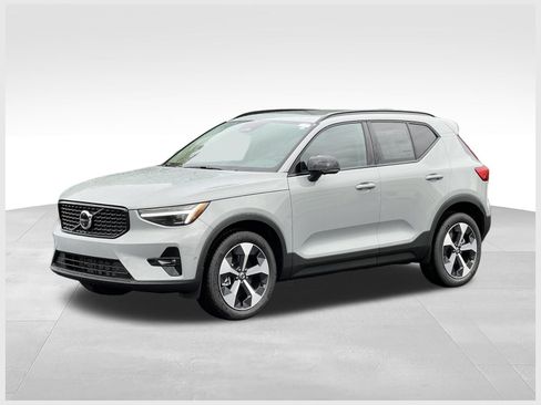 New 2026 Volvo XC40 B5 Plus w/ Protection Package Premier AWD/4WD image 1