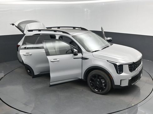 Certified 2024 Kia Sorento SX Prestige AWD/4WD image 19