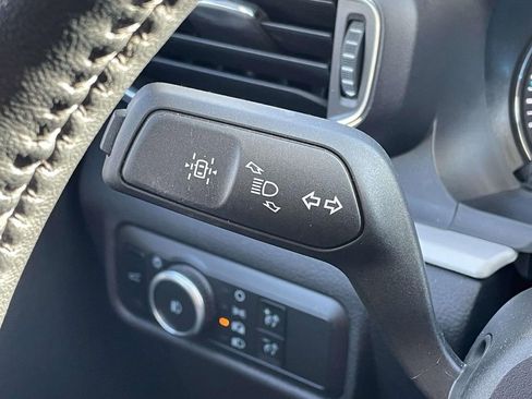 Used 2023 Ford Explorer XLT w/ Equipment Group 202A image 12