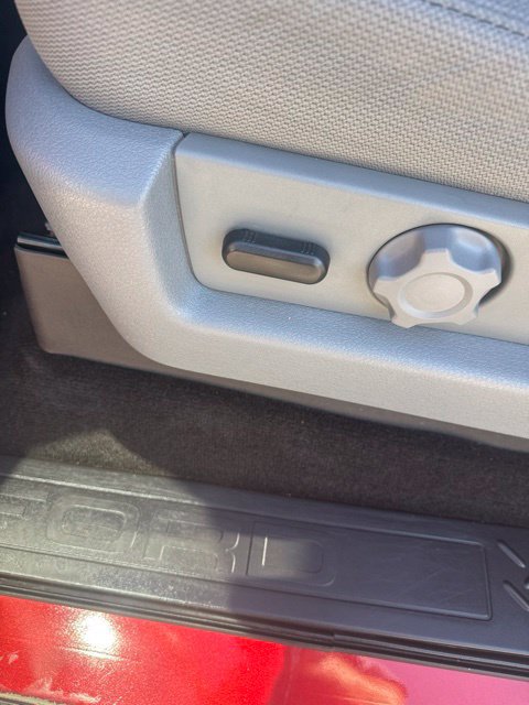 Used 2013 Ford F150 XLT w/ Luxury Equipment Group RWD image 10