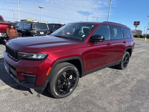 Used 2024 Jeep Grand Cherokee L Limited w/ Black Appearance Package image 1
