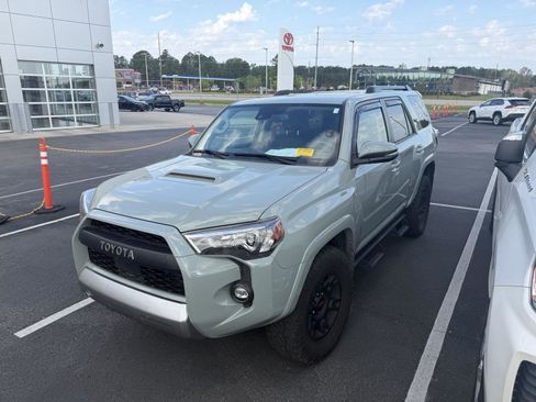 Used 2022 Toyota 4Runner TRD Off-Road Premium w/ Moonroof Package image 17