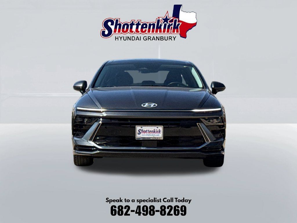 Used 2024 Hyundai Sonata SEL w/ Convenience Package FWD image 2