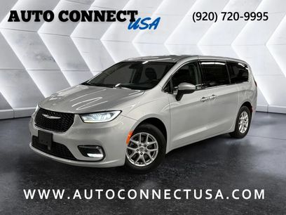 Used 2023 Chrysler Pacifica Touring-L