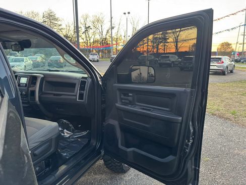 Used 2015 RAM 2500 Tradesman w/ Chrome Appearance Group AWD/4WD image 18
