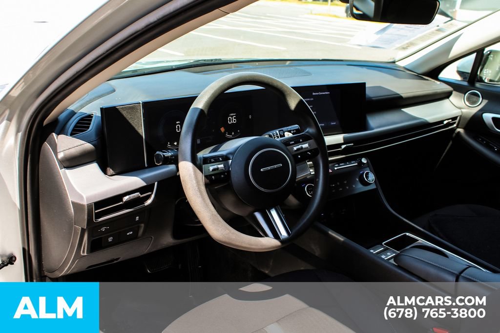 Used 2025 Hyundai Sonata SEL FWD image 28