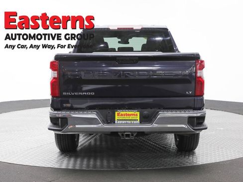 Used 2022 Chevrolet Silverado 1500 LT AWD/4WD image 6