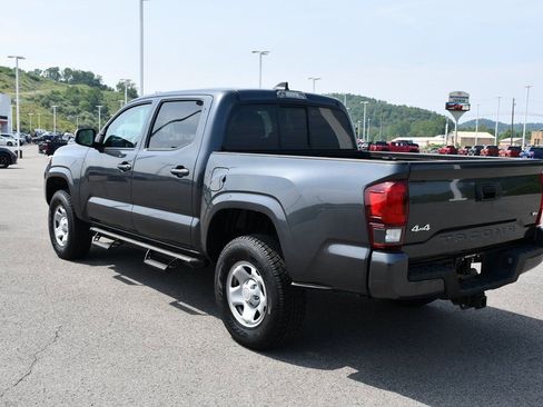 Used 2022 Toyota Tacoma SR image 5
