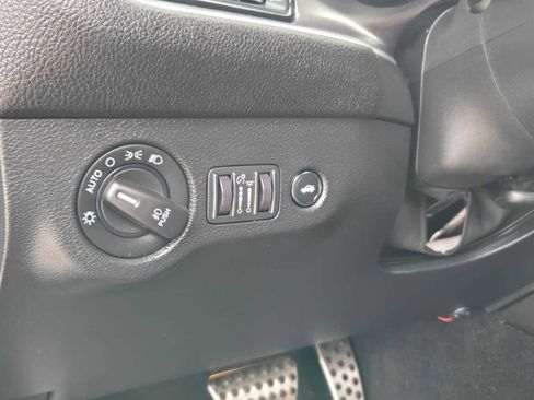 Used 2022 Dodge Challenger R/T w/ Driver Convenience Group image 20