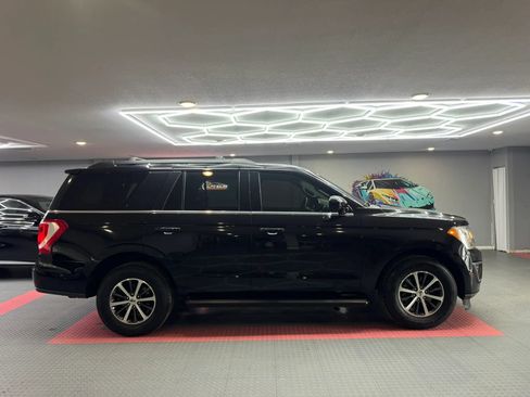 Used 2019 Ford Expedition XLT w/ Cargo Package RWD image 8