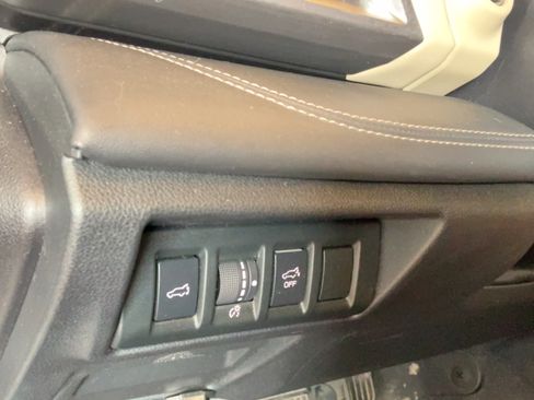 Used 2021 Subaru Outback Limited w/ Popular Package #2 AWD/4WD image 18