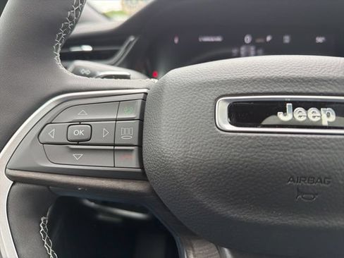 New 2026 Jeep Grand Cherokee Altitude AWD/4WD image 23