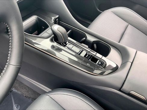 Used 2026 Toyota Crown Limited w/ Advanced Technology Package image 22