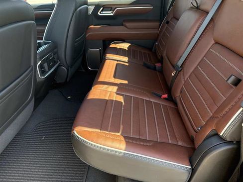 Used 2024 GMC Sierra 1500 Denali Ultimate image 12