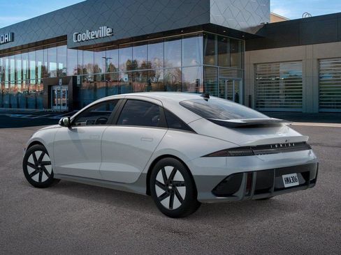 New 2025 Hyundai Ioniq 6 SE image 5