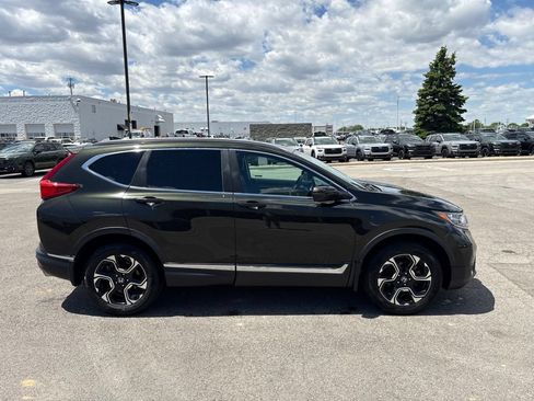 Used 2018 Honda CR-V Touring image 2