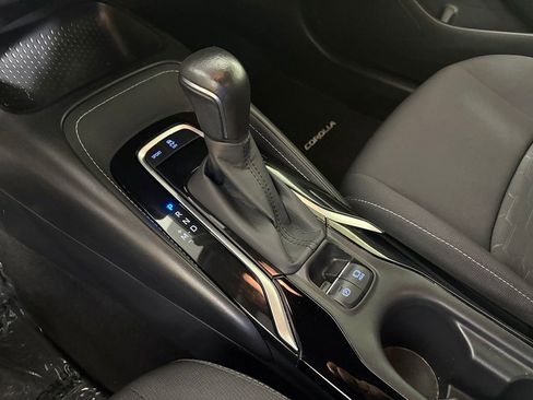 Used 2022 Toyota Corolla SE w/ Carpet Mat Package (TMS) FWD image 26