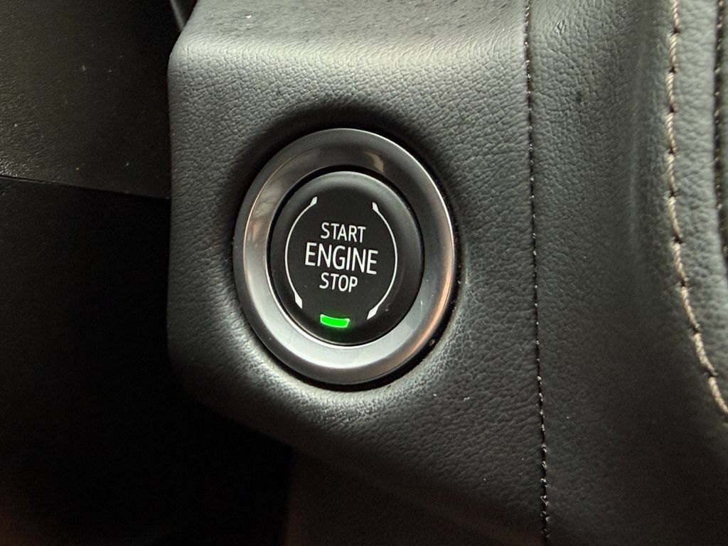 Used 2024 Chevrolet Suburban High Country AWD/4WD image 28
