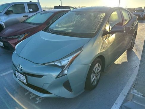 Certified 2016 Toyota Prius Three image 2