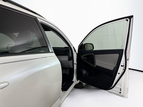 Used 2010 Toyota RAV4 Limited image 33