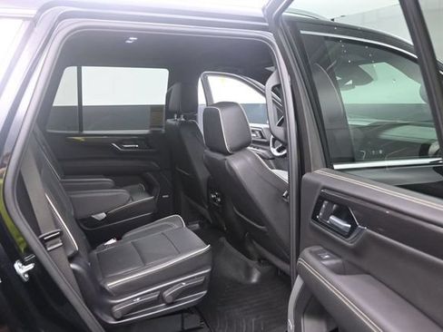 Used 2025 GMC Yukon Elevation w/ LPO, Elevation Black Package AWD/4WD image 38