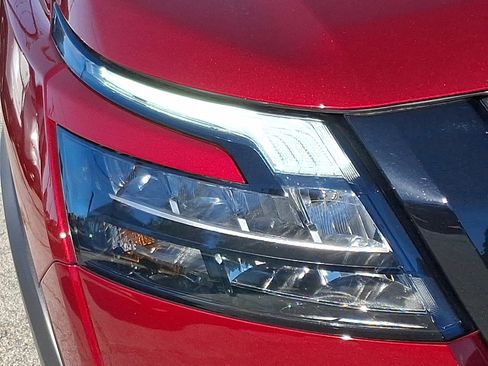 Certified 2024 Nissan Pathfinder Rock Creek image 9