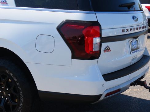Used 2024 Ford Expedition Timberline image 15