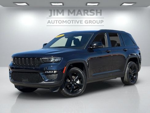 Certified 2024 Jeep Grand Cherokee Limited w/ Black Appearance Package AWD/4WD image 2