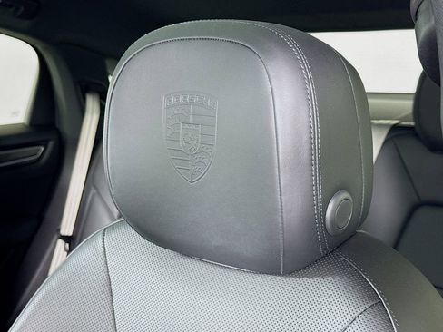 Certified 2022 Porsche Cayenne S image 14