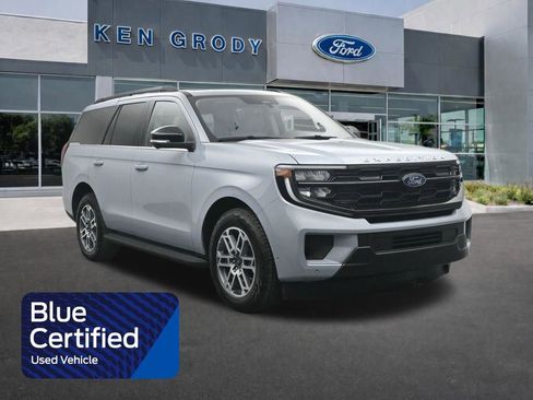 Used 2025 Ford Expedition Active image 1