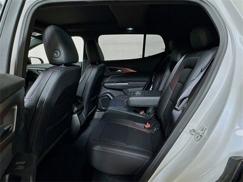 New 2025 Chevrolet Equinox EV RS image 13